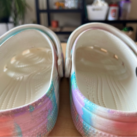 Tie Dye Crocs - Picture 5 of 8